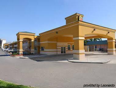 Motel Super 8 By Wyndham Baton Rouge/i-10