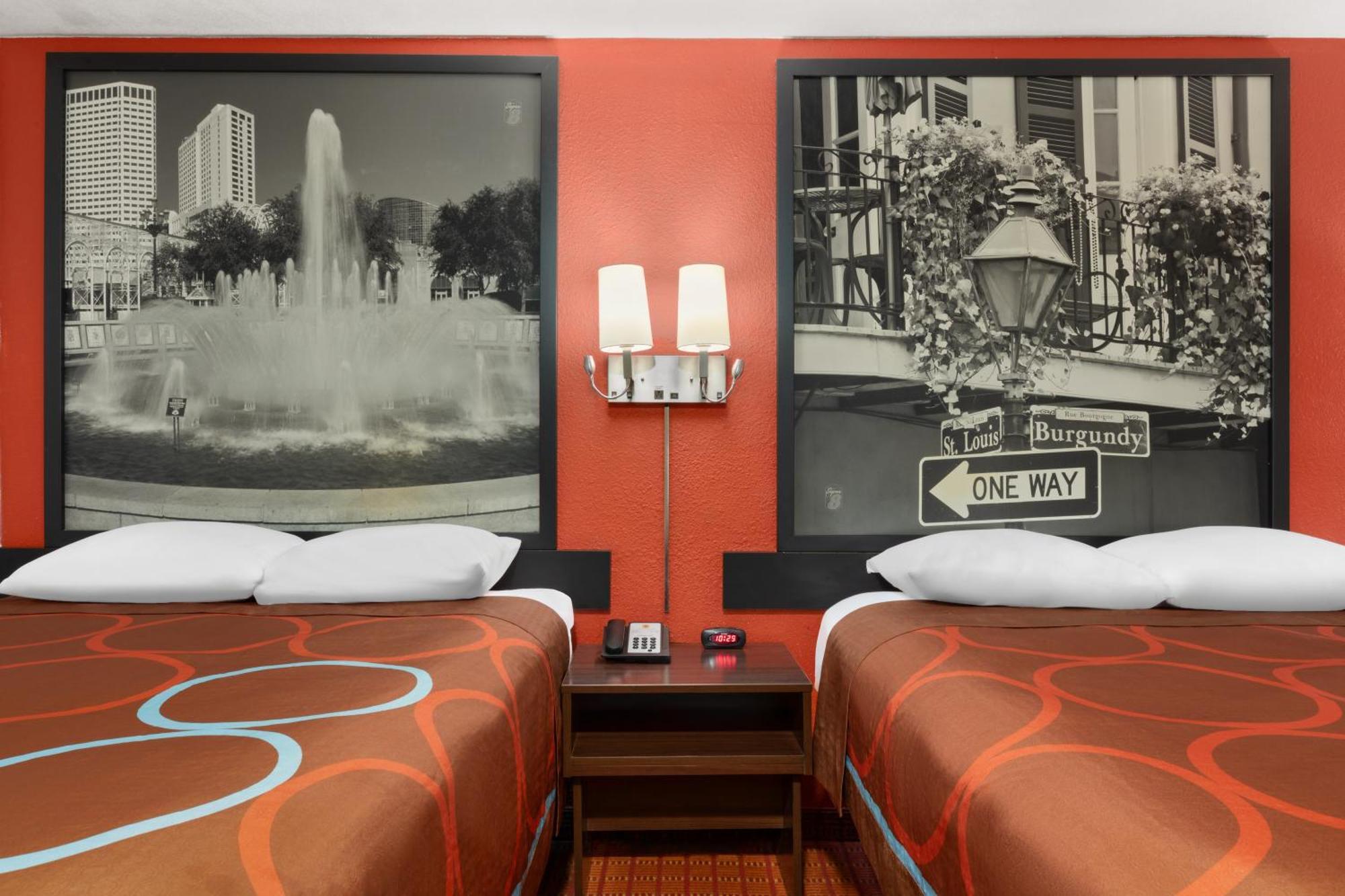 Super 8 By Wyndham Baton Rouge/i-10 Motel 2*