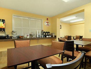 Super 8 By Wyndham Baton Rouge/i-10 Prairieville