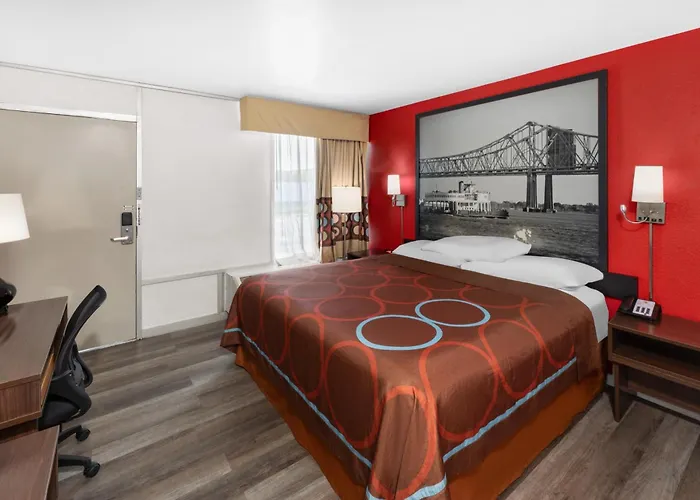 Super 8 By Wyndham Baton Rouge/I-10
