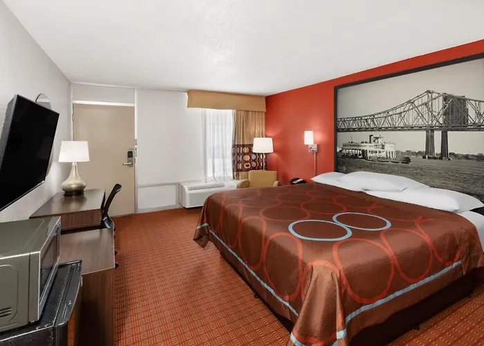 Super 8 By Wyndham Baton Rouge/I-10