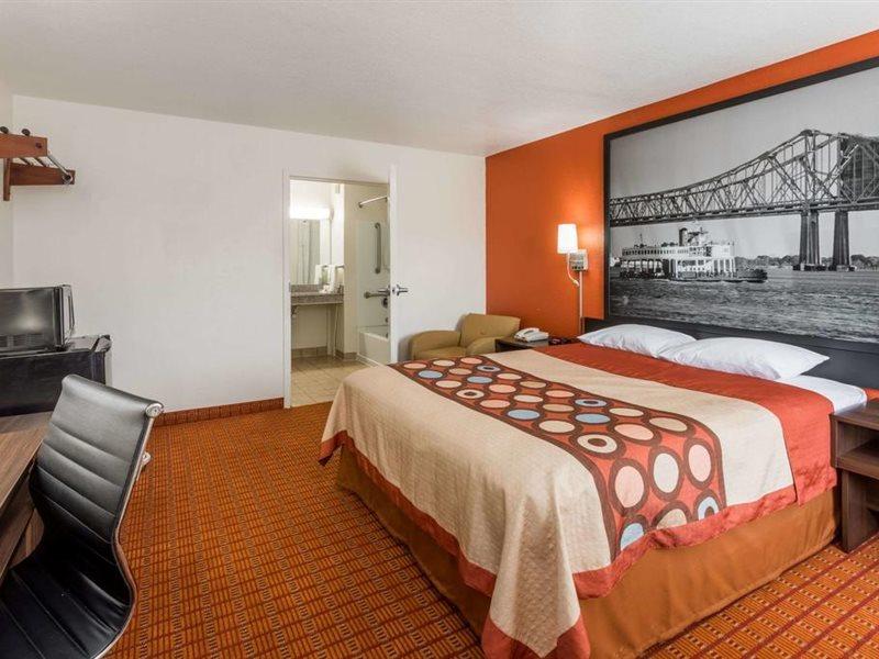 Super 8 By Wyndham Baton Rouge/i-10 Prairieville
